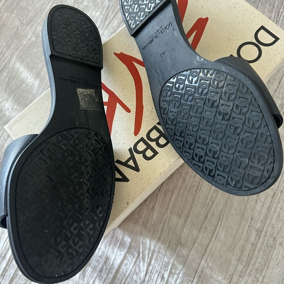 Authentic Dolce & Gabbana Slippers - Picture 4 of 5
